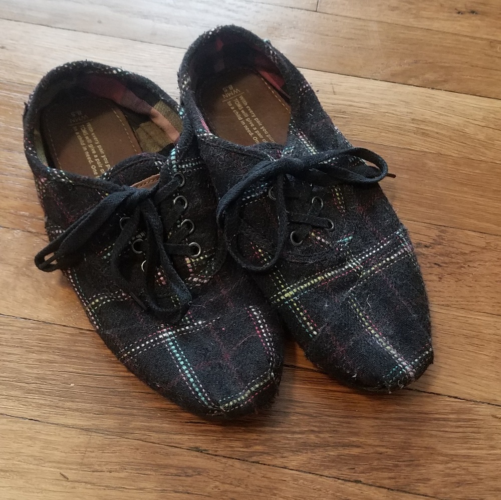 TOMS black fabric sneakers